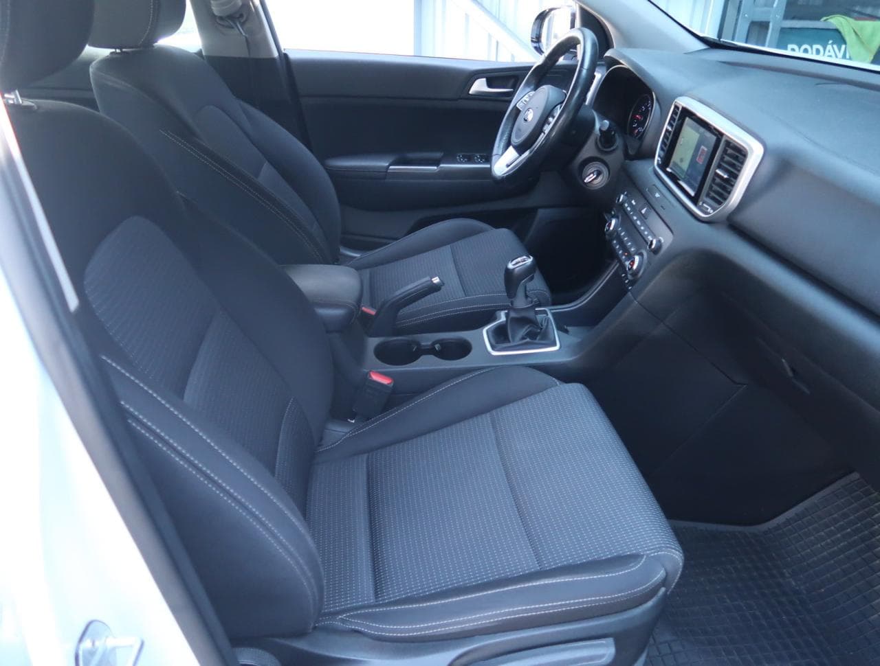 2019 Kia SPORTAGE - 12