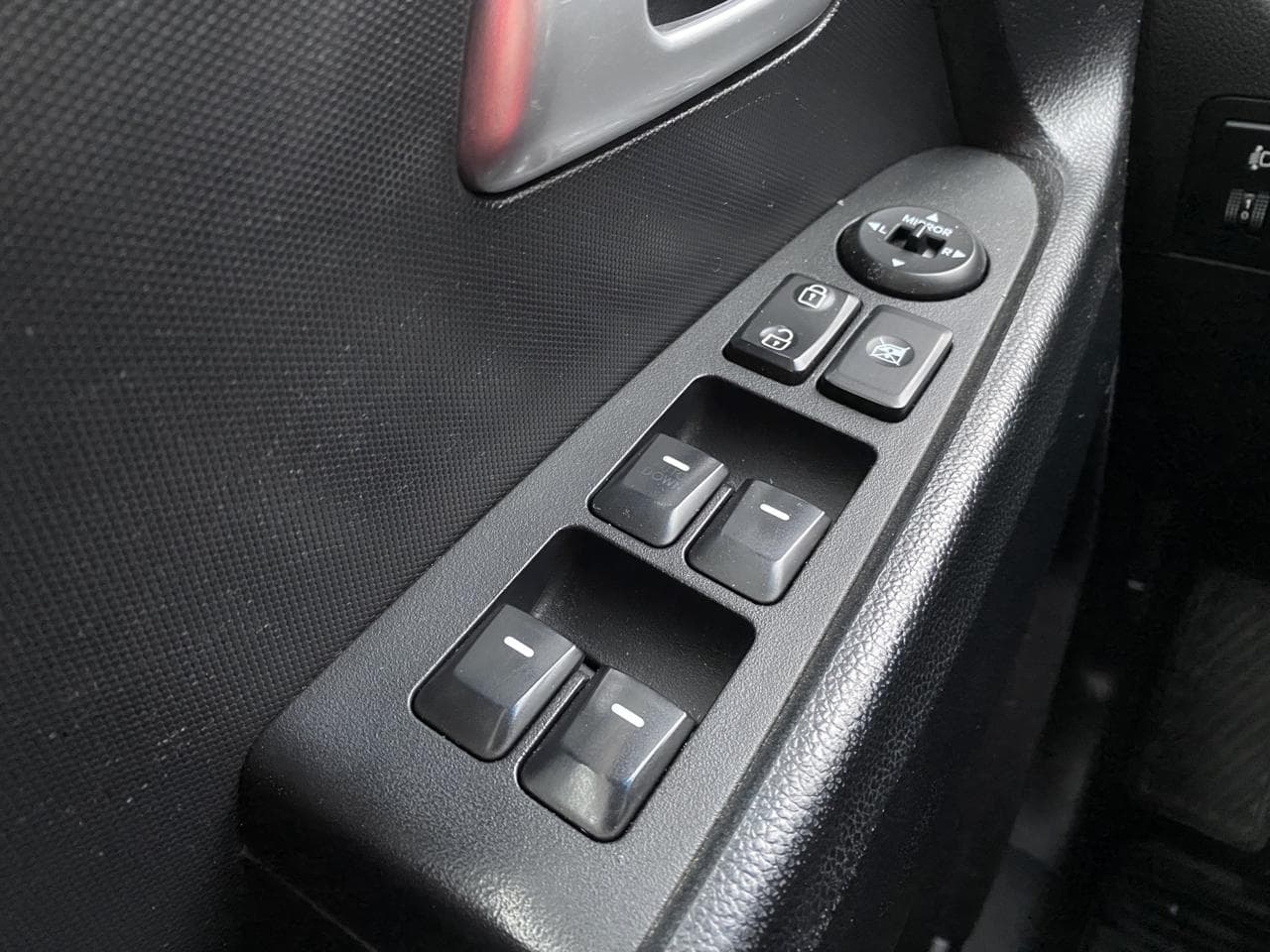 2010 Kia SPORTAGE - 11