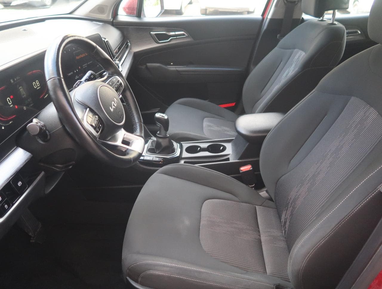 2023 Kia SPORTAGE - 16