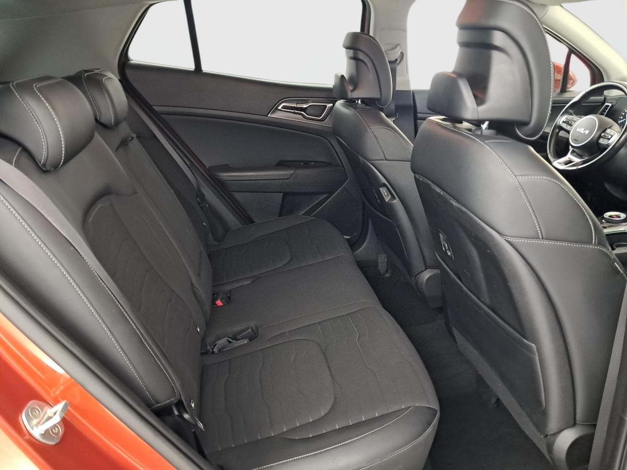 2022 Kia SPORTAGE - 13