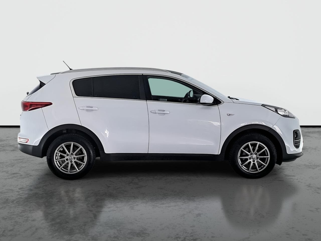 2016 Kia SPORTAGE - 8