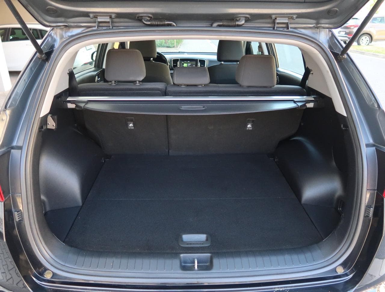 2016 Kia SPORTAGE - 19