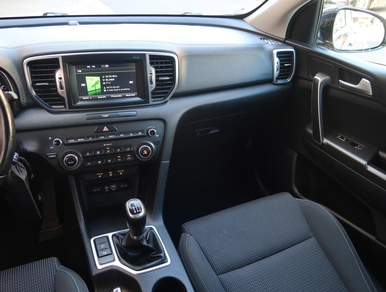 2016 Kia SPORTAGE - 11