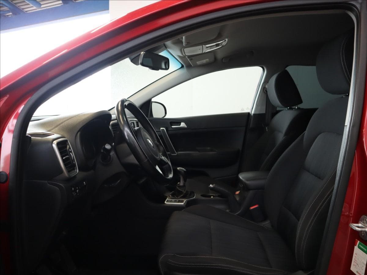 2018 Kia SPORTAGE - 9