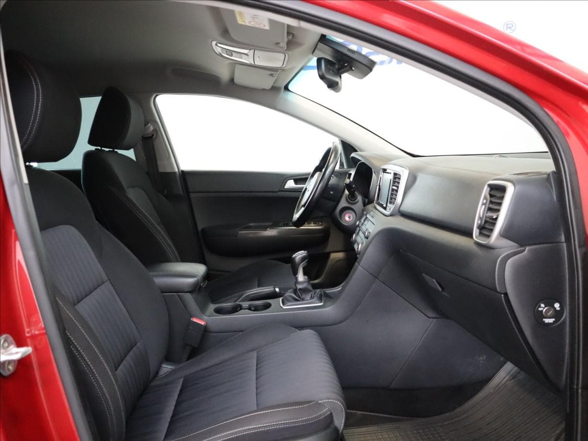 2018 Kia SPORTAGE - 11