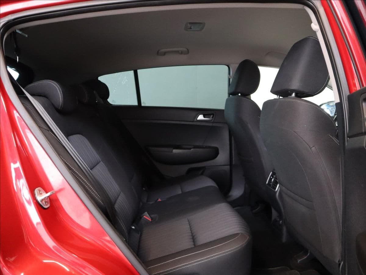 2018 Kia SPORTAGE - 12