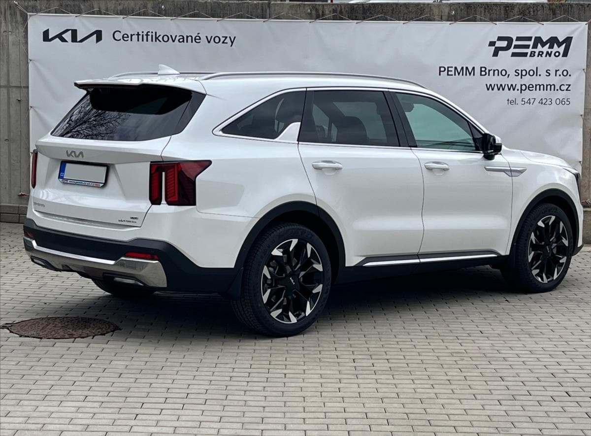 2024 Kia SORENTO - 4