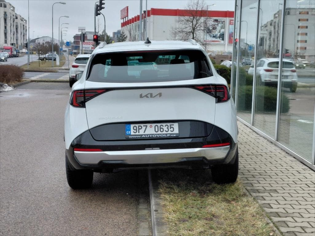 2025 Kia SPORTAGE - 8