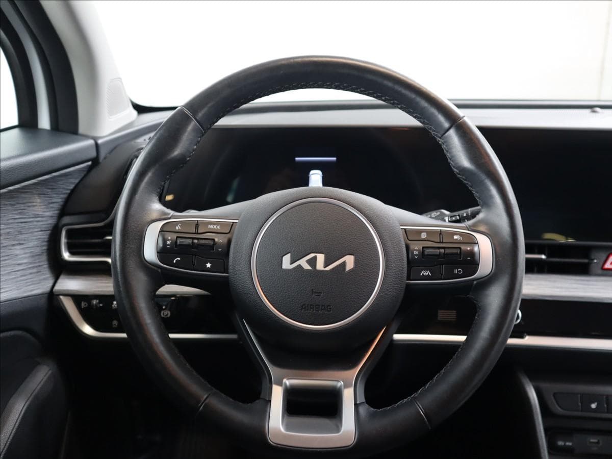 2022 Kia SPORTAGE - 12