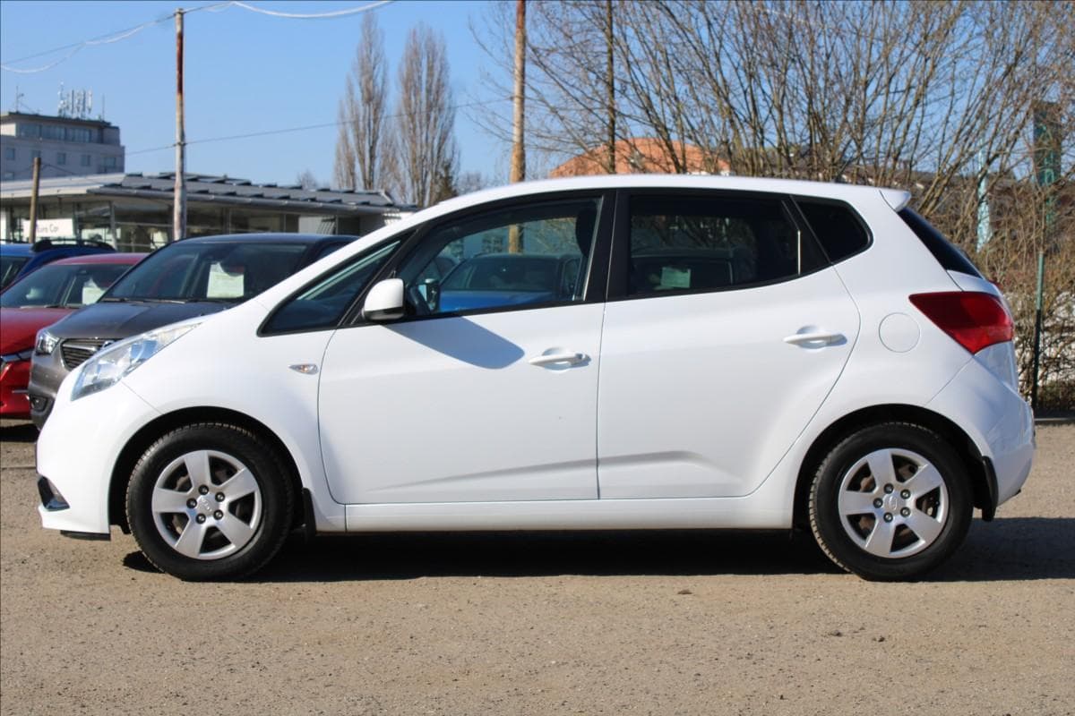 2016 Kia VENGA - 8