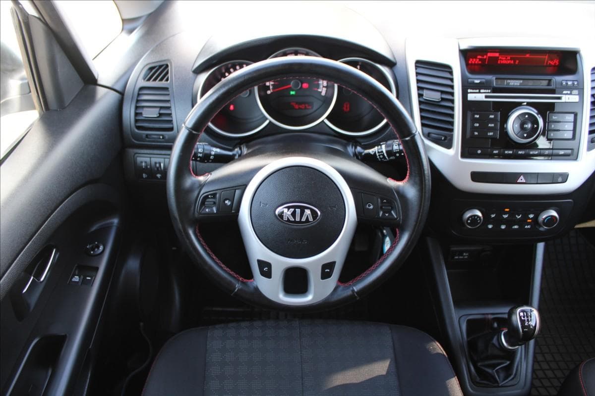 2016 Kia VENGA - 10