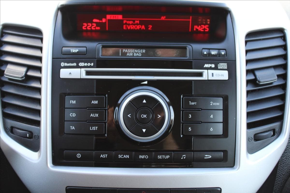 2016 Kia VENGA - 11