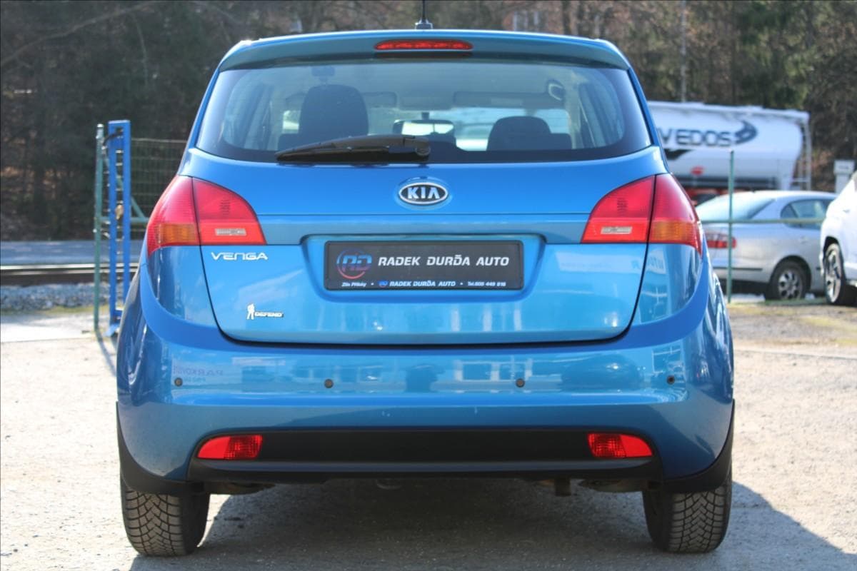 2011 Kia Venga - 11