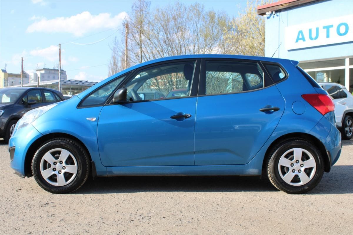 2011 Kia Venga - 15