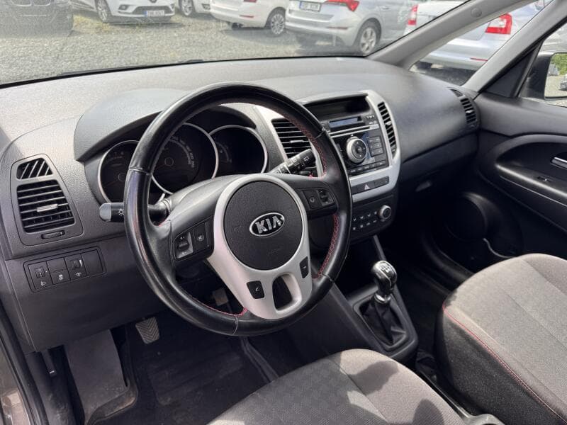 2015 Kia VENGA - 10