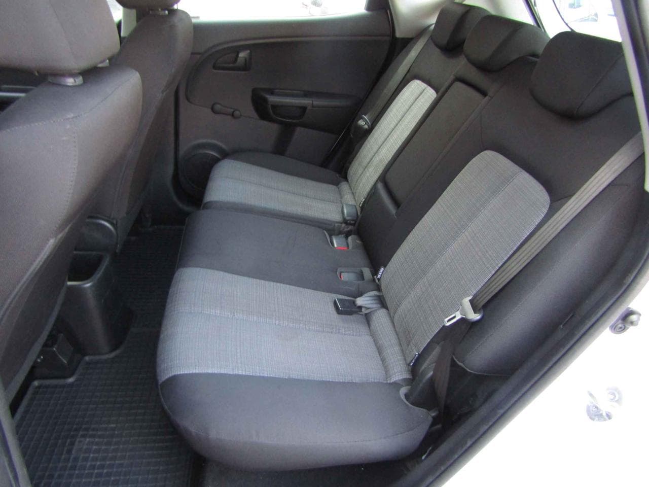 2012 Kia VENGA - 10
