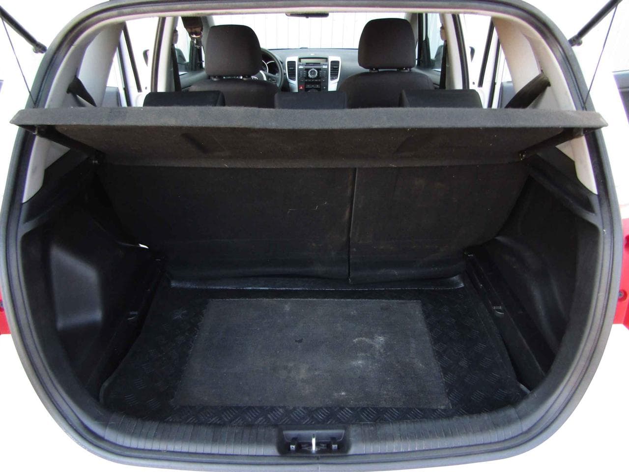 2012 Kia VENGA - 7