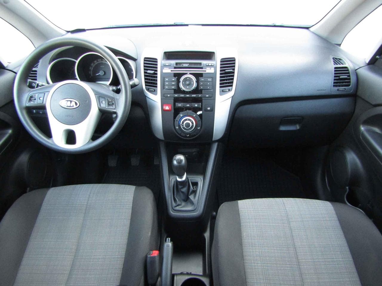 2012 Kia VENGA - 8
