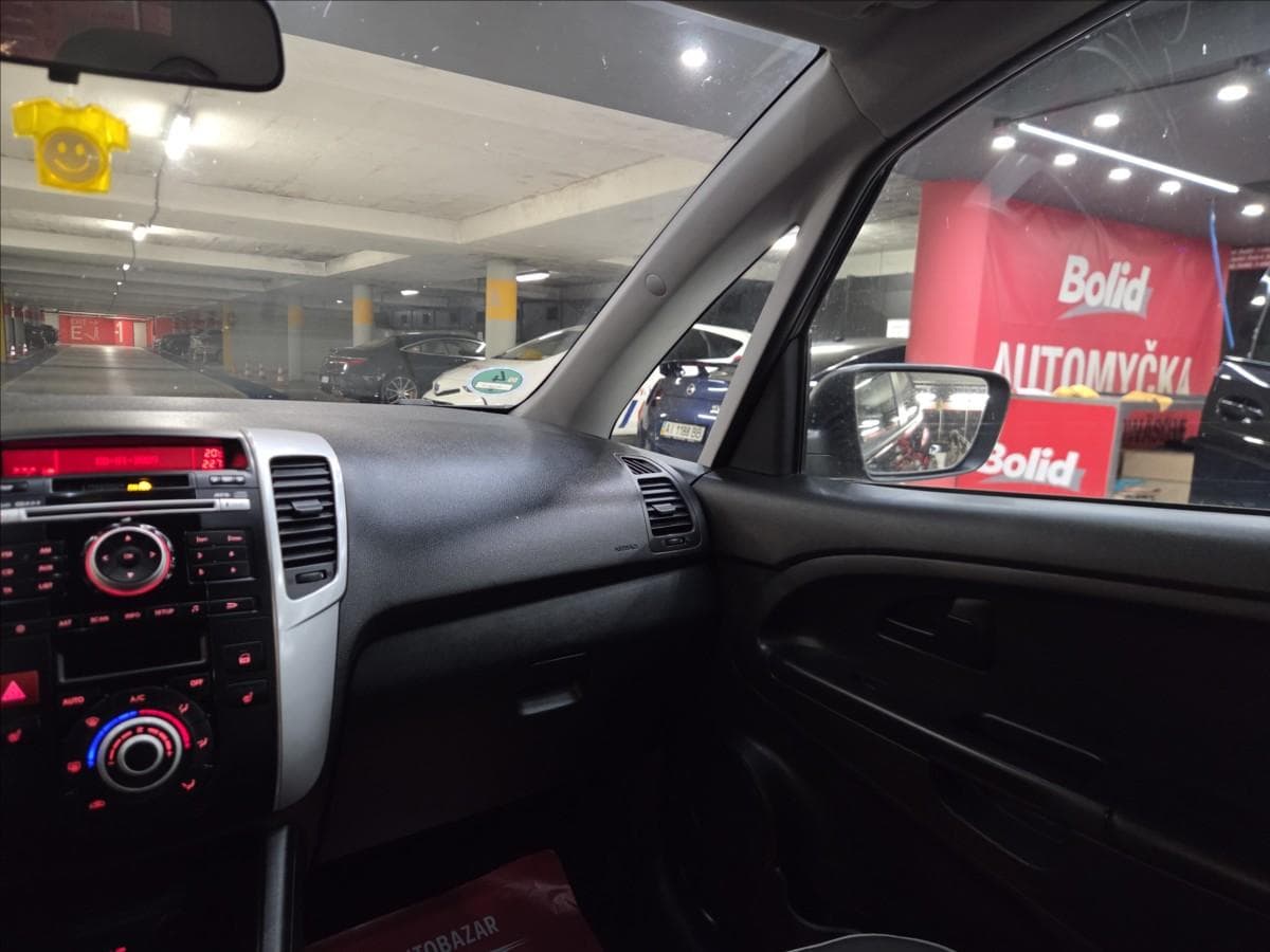 2013 Kia VENGA - 8
