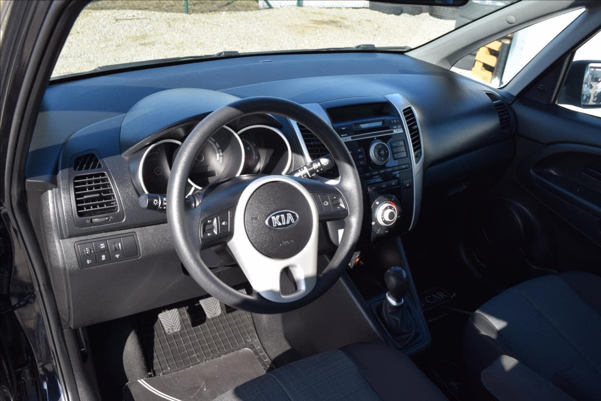 2014 Kia Venga - 16
