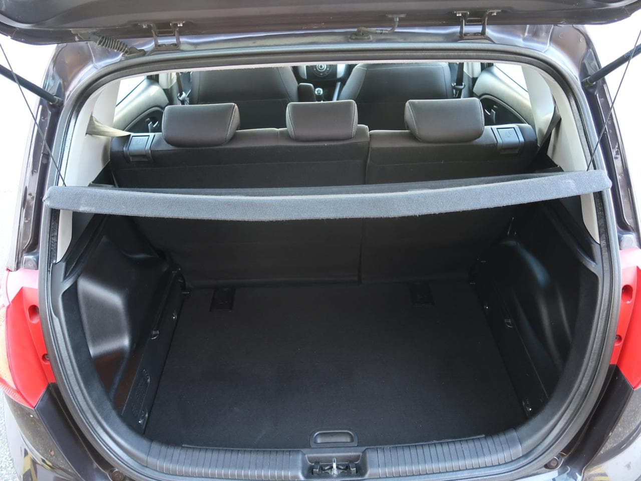 2010 Kia VENGA - 20