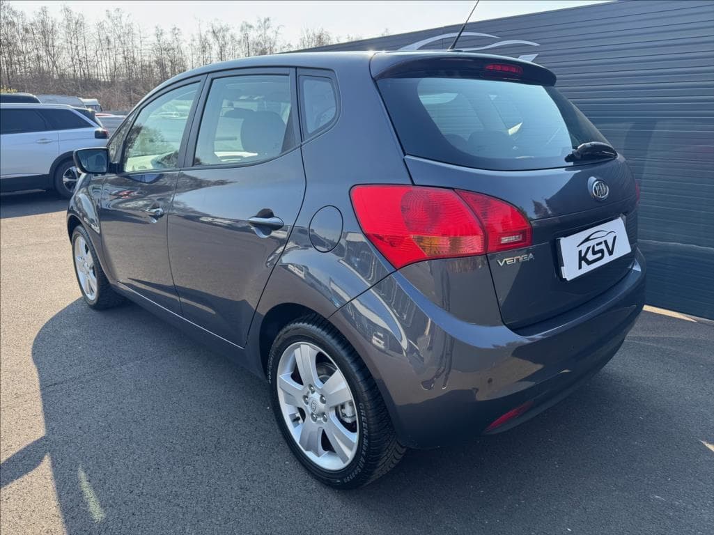 2012 Kia VENGA - 9