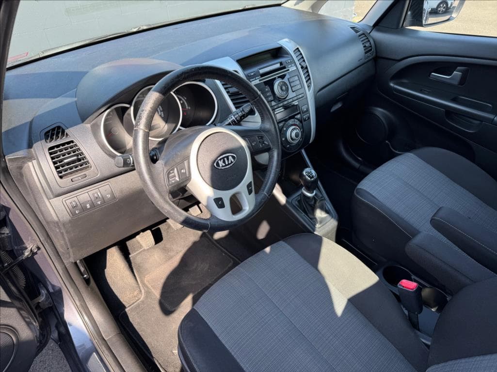 2012 Kia VENGA - 13