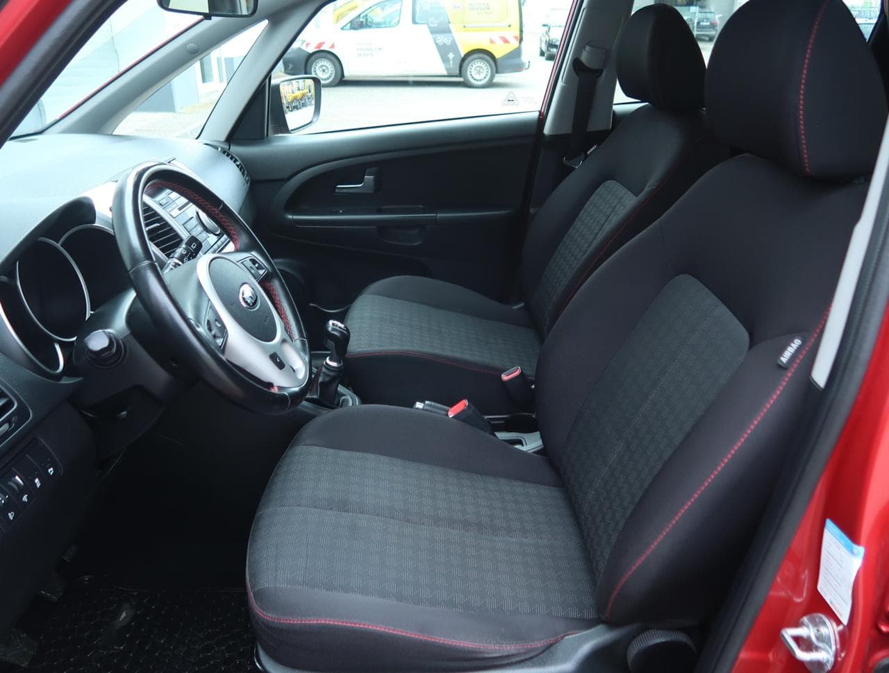 2018 Kia VENGA - 23