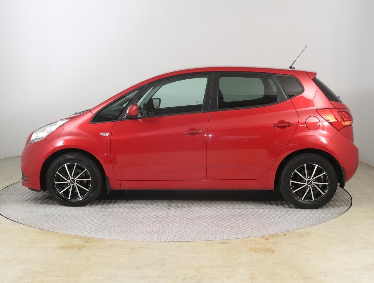 2018 Kia VENGA - 4