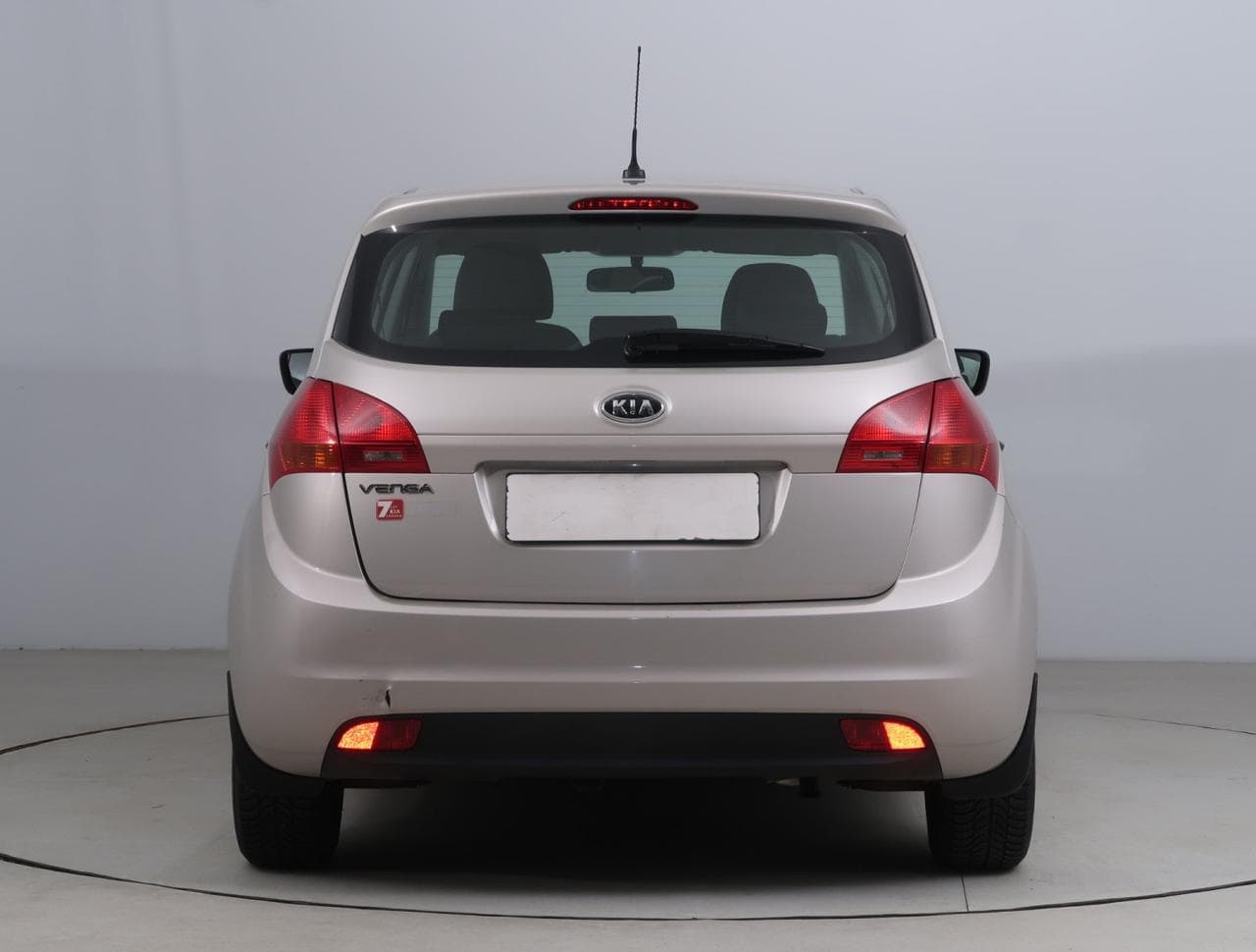 2010 Kia VENGA - 6
