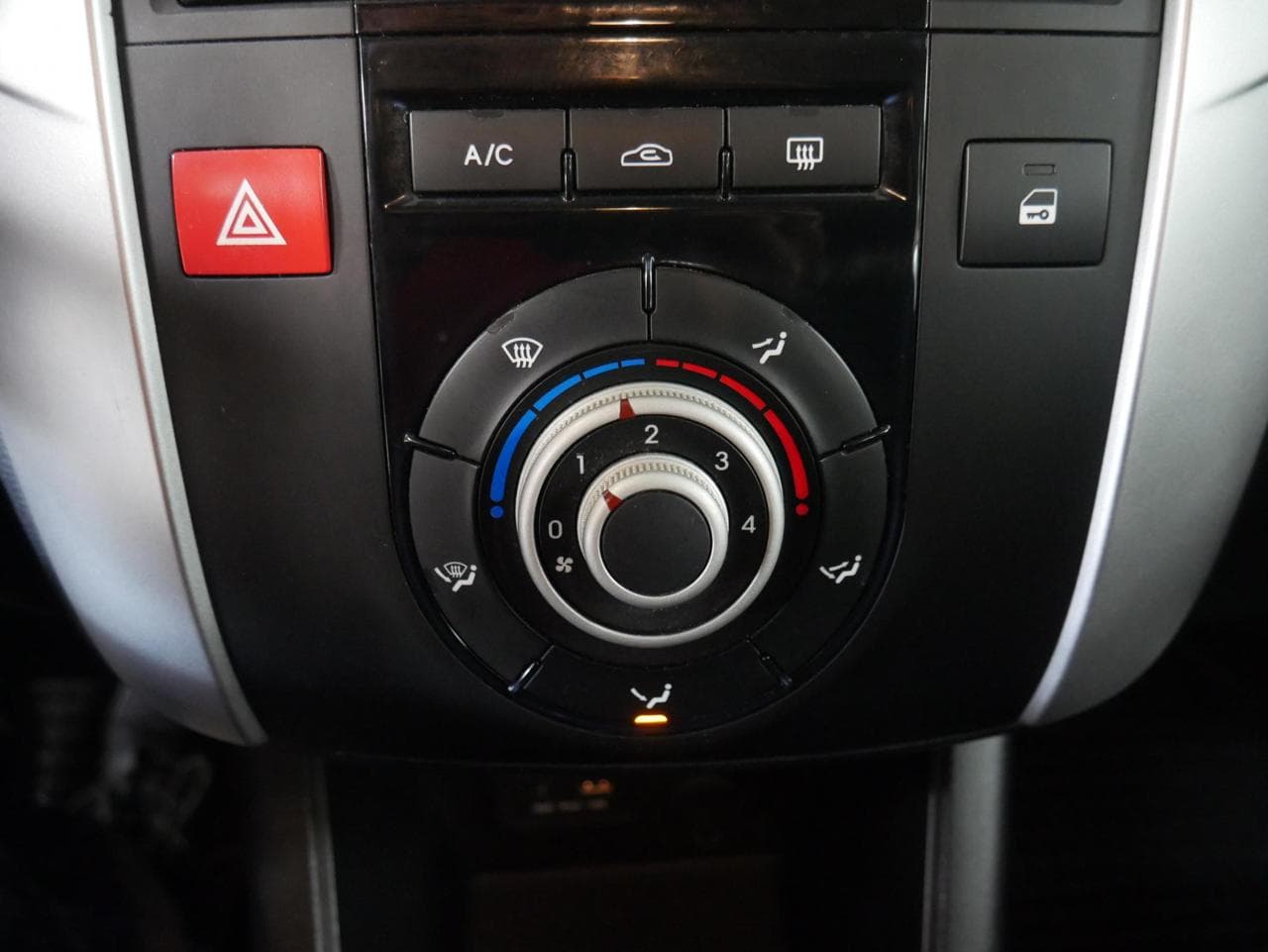 2013 Kia VENGA - 14