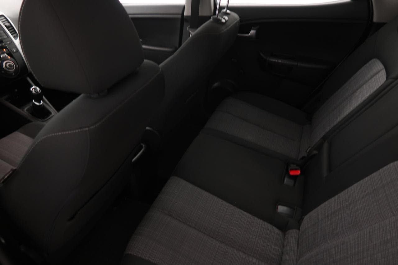2010 Kia VENGA - 15