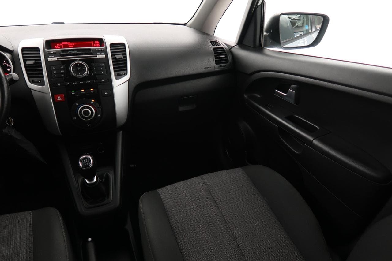 2010 Kia VENGA - 11