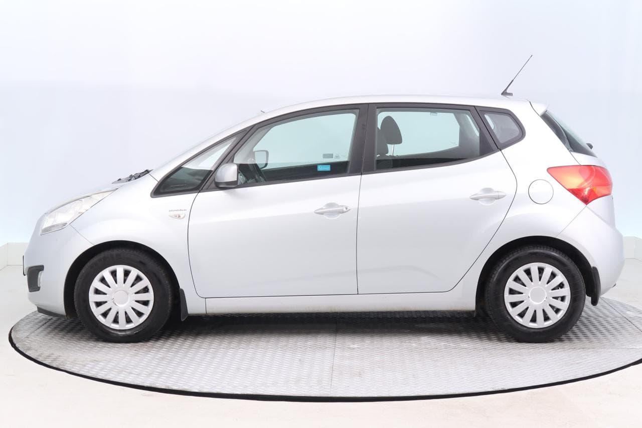 2010 Kia VENGA - 4
