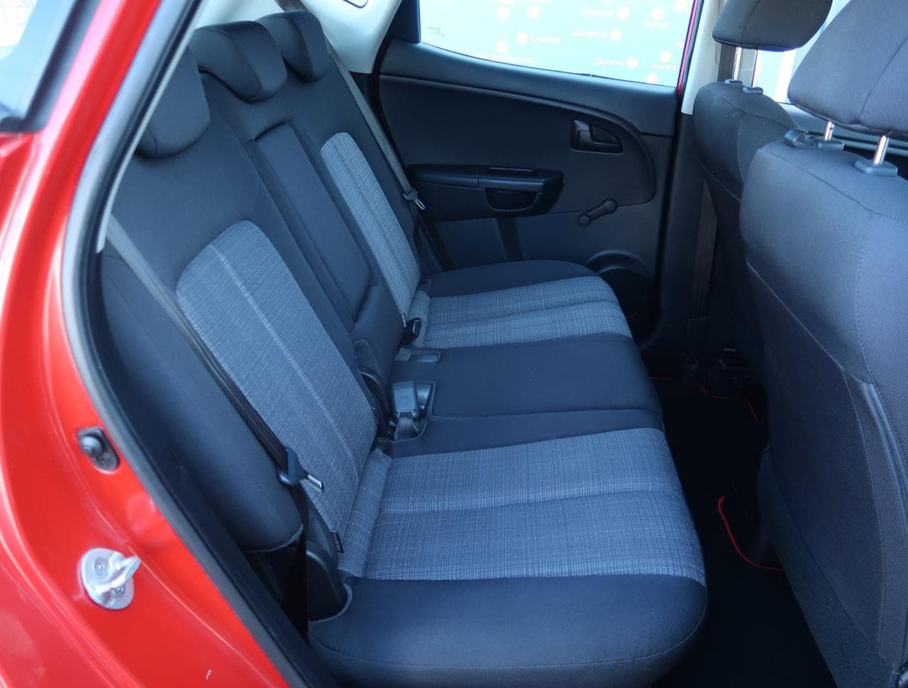 2010 Kia VENGA - 21