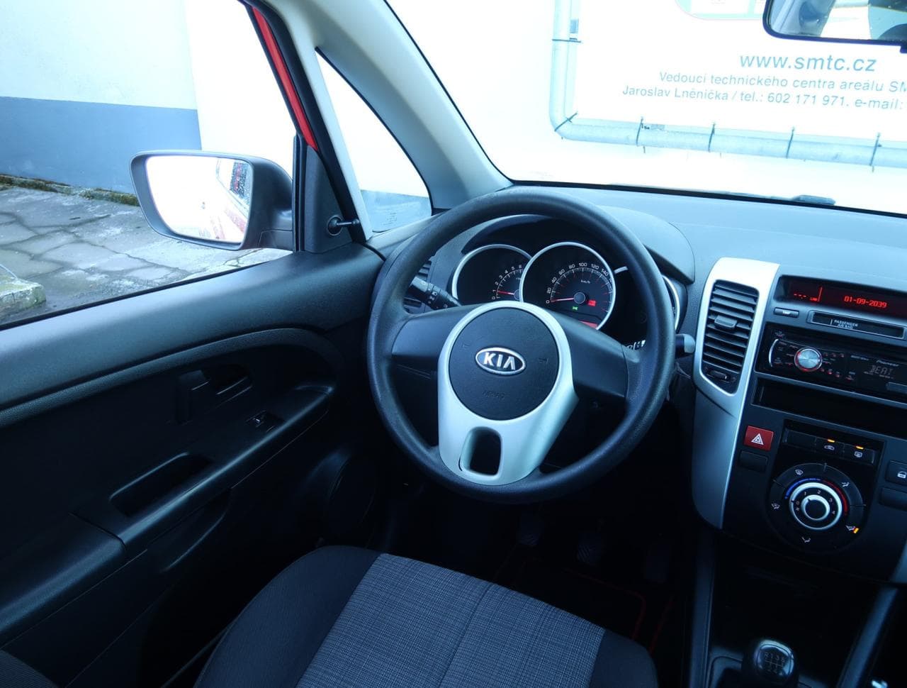 2010 Kia VENGA - 13