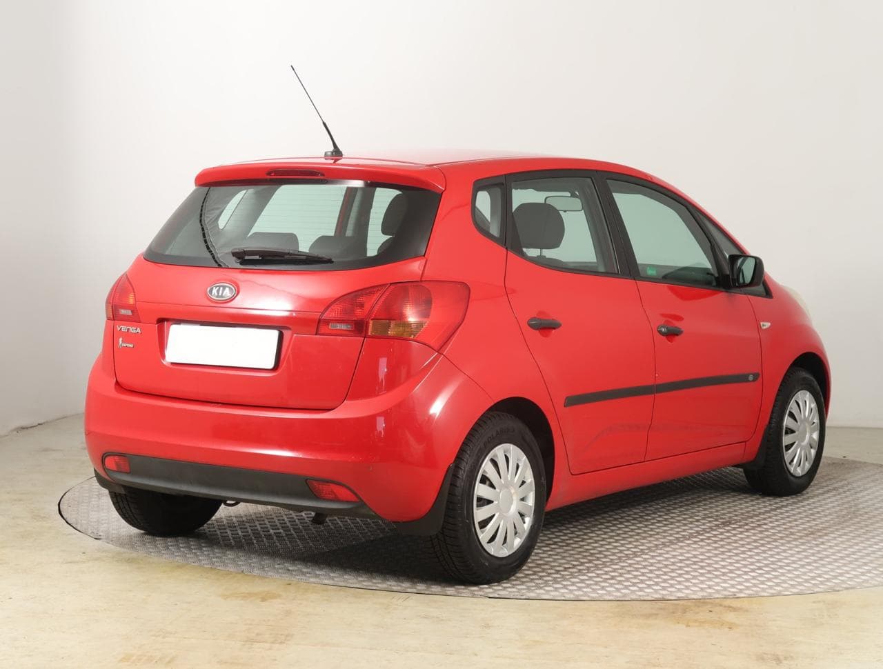 2010 Kia VENGA - 9