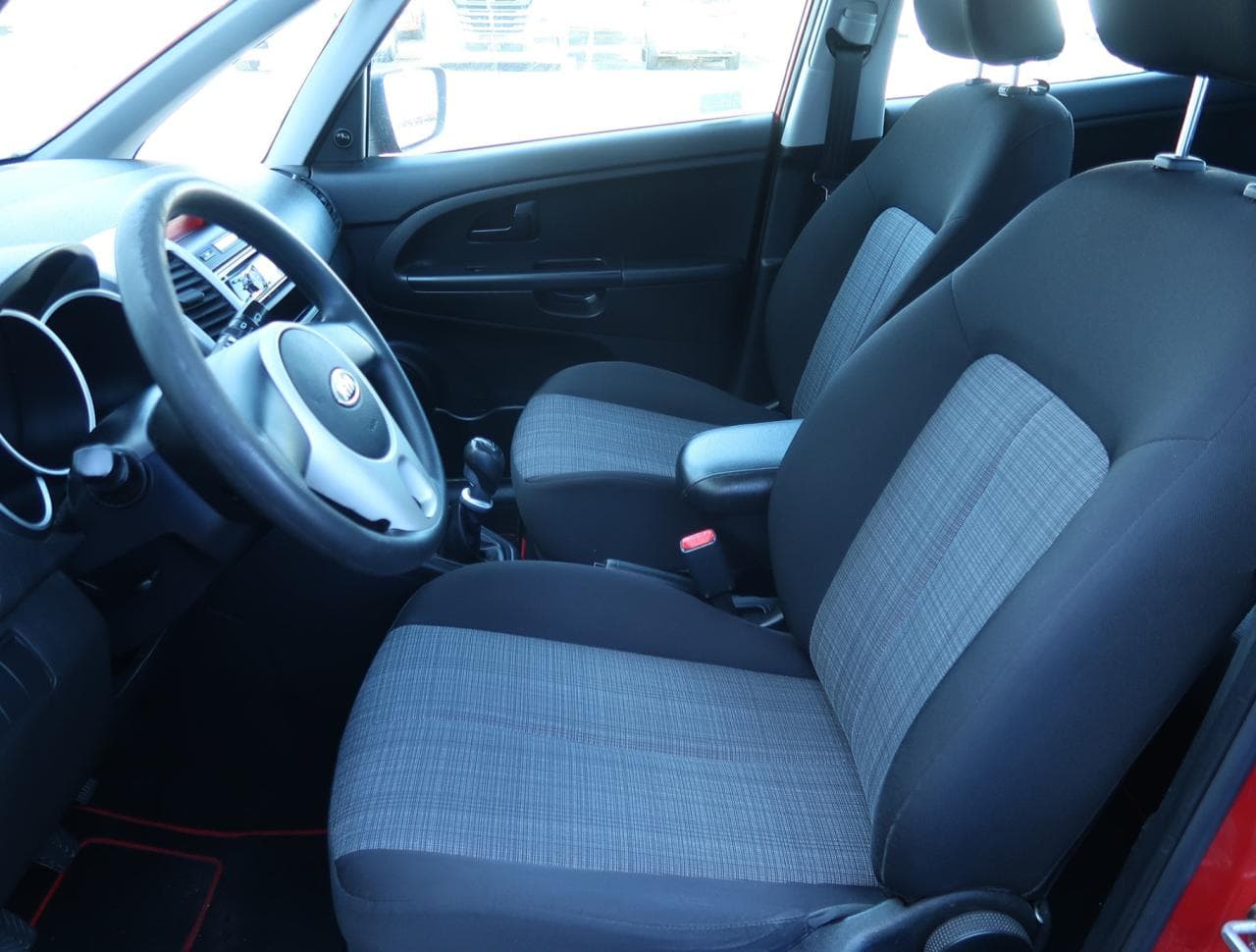 2010 Kia VENGA - 27