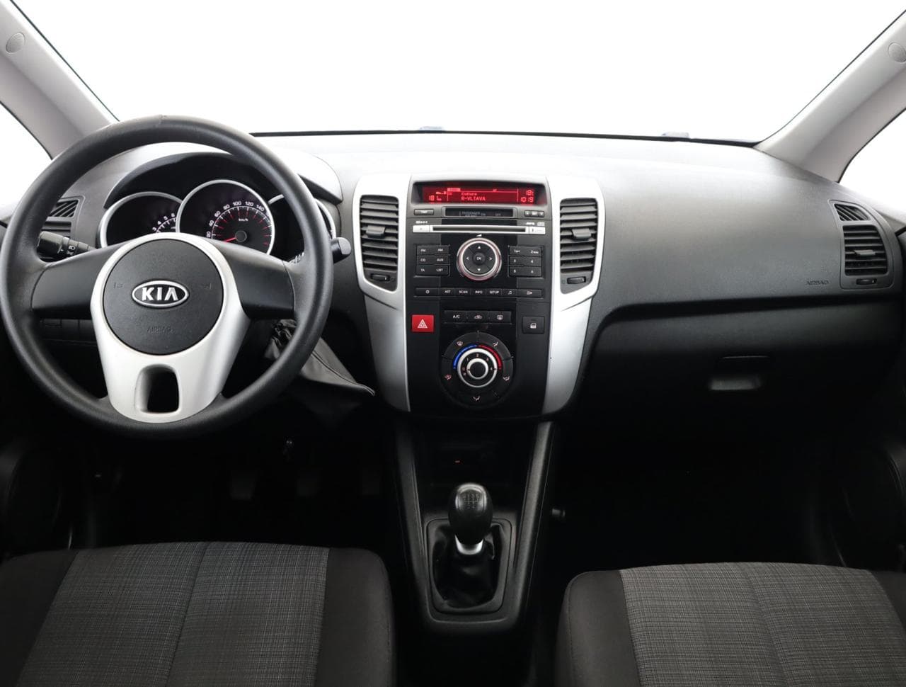 2010 Kia VENGA - 9
