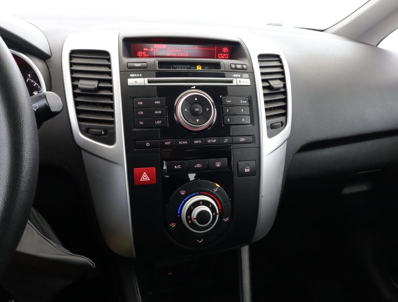 2010 Kia VENGA - 15