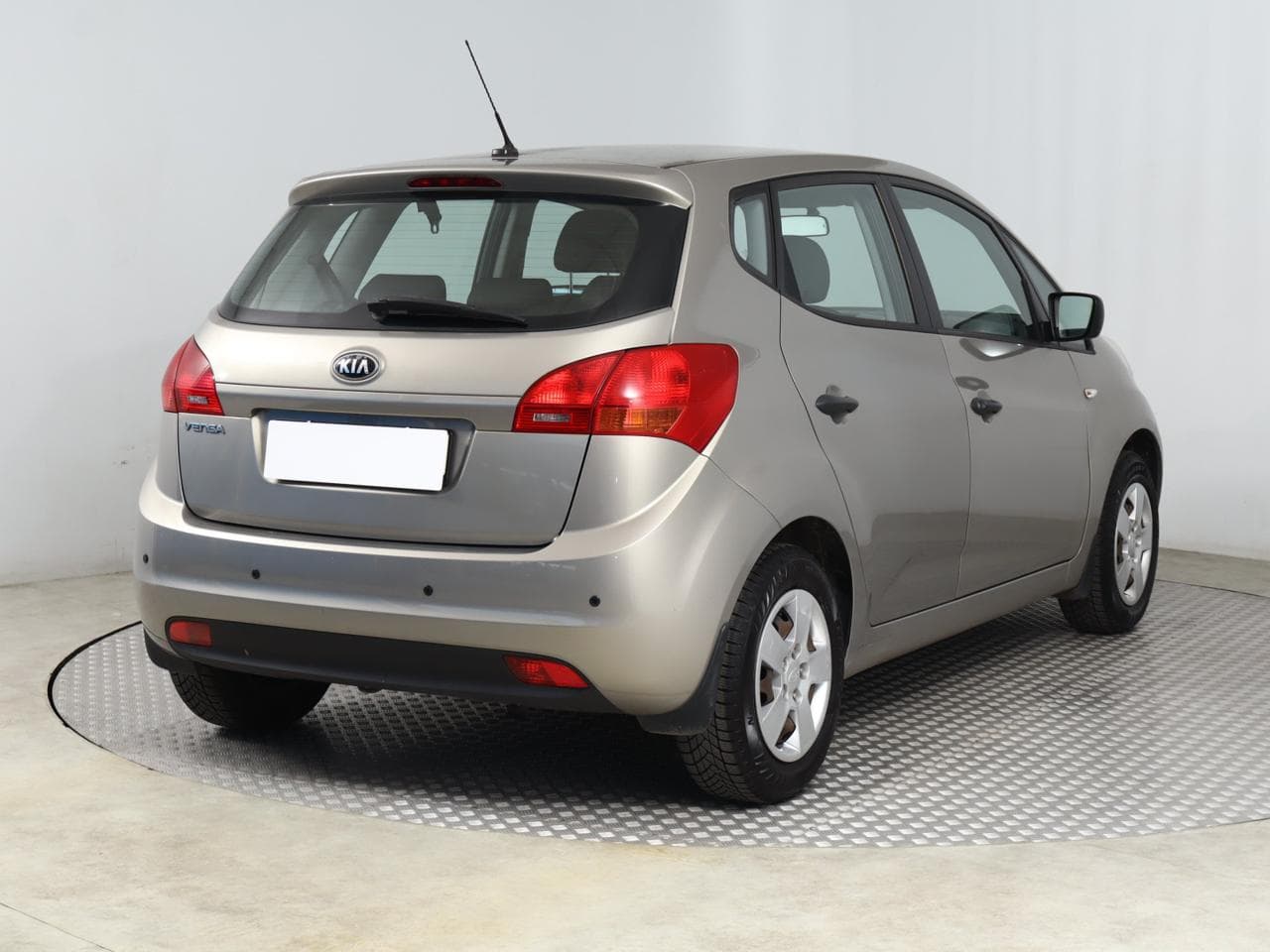 2014 Kia VENGA - 11