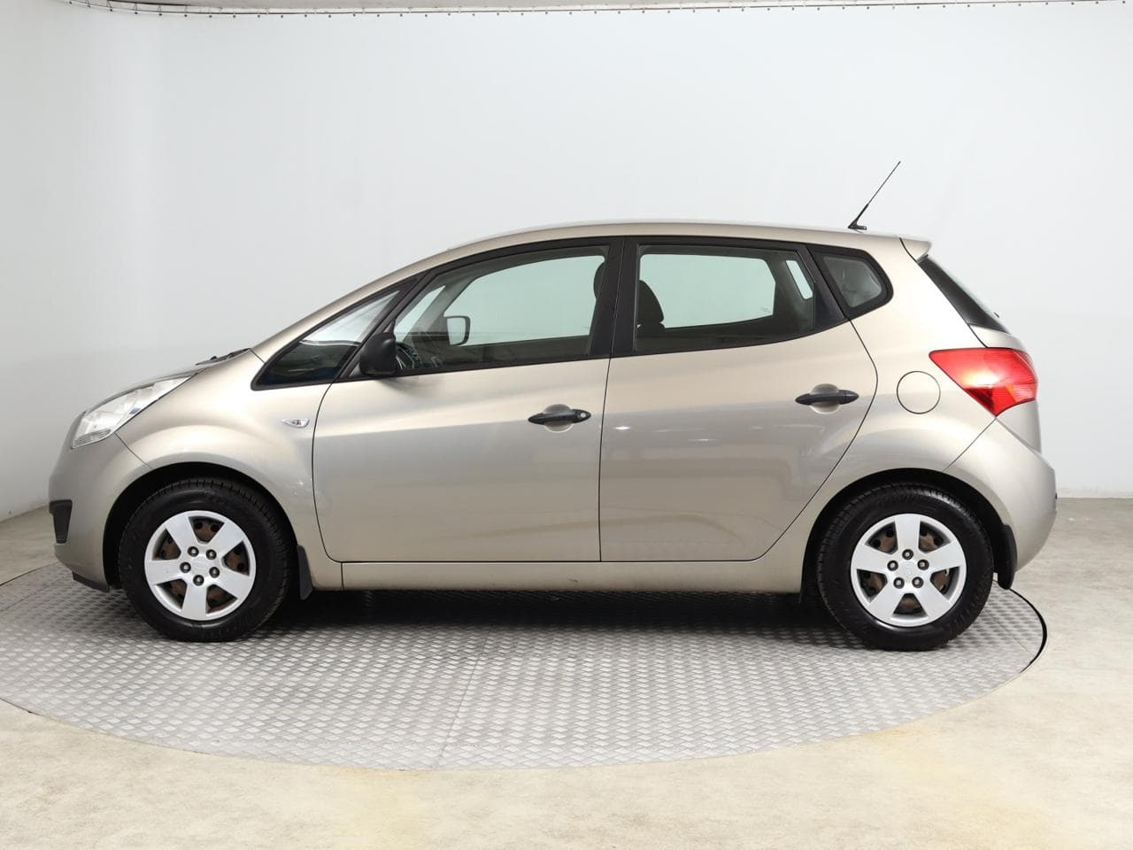 2014 Kia VENGA - 5