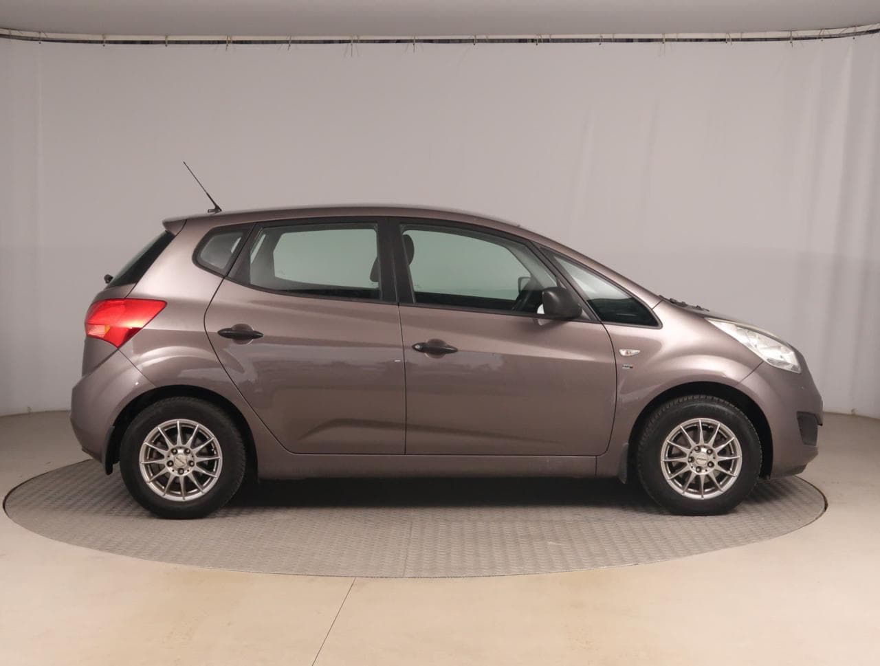 2012 Kia VENGA - 14