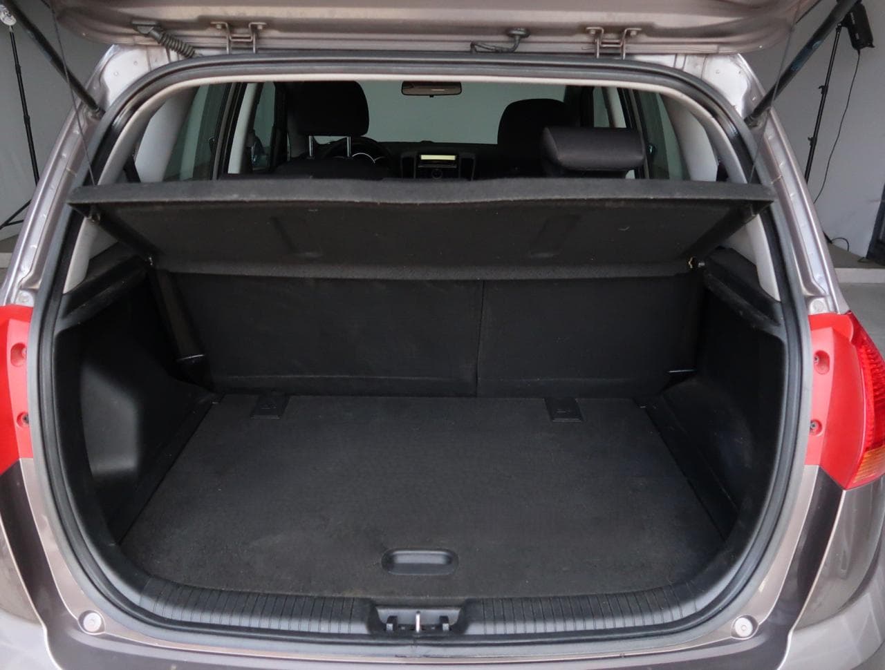 2012 Kia VENGA - 34
