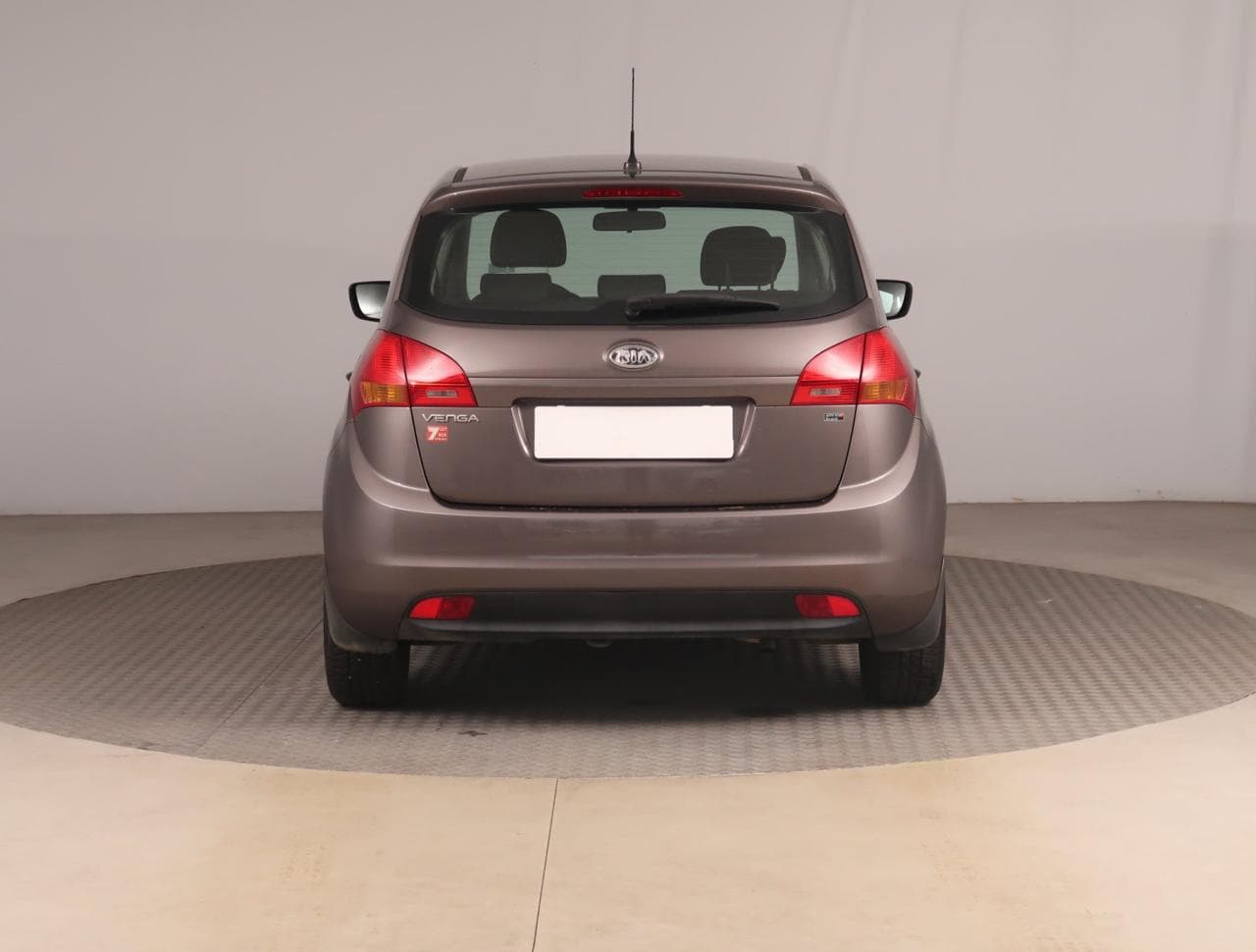2012 Kia VENGA - 11