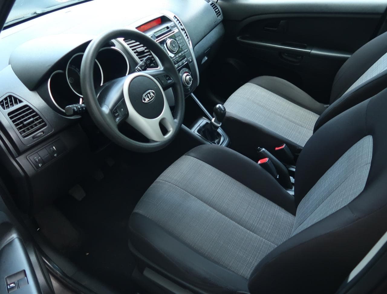 2012 Kia VENGA - 29