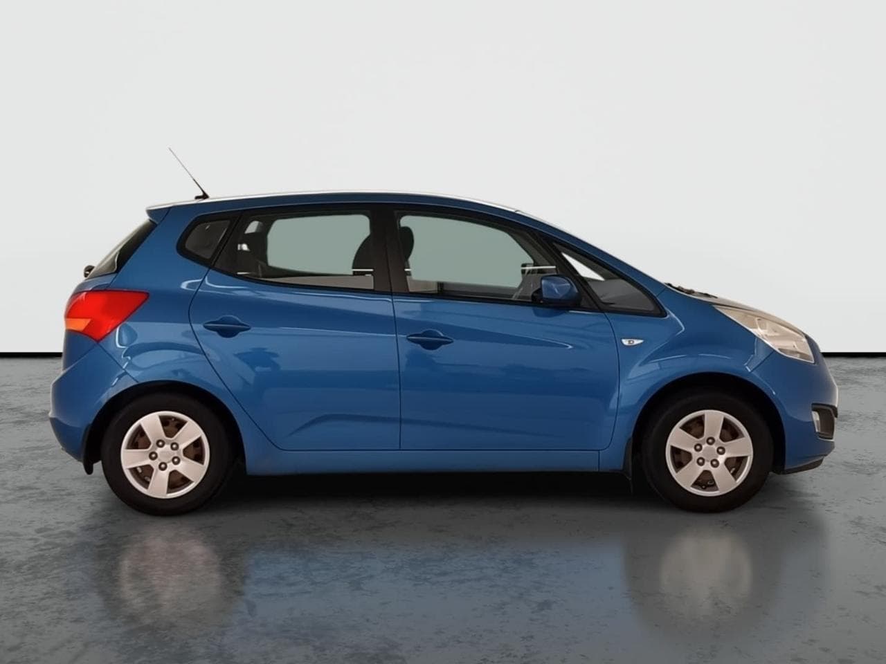 2010 Kia VENGA - 8