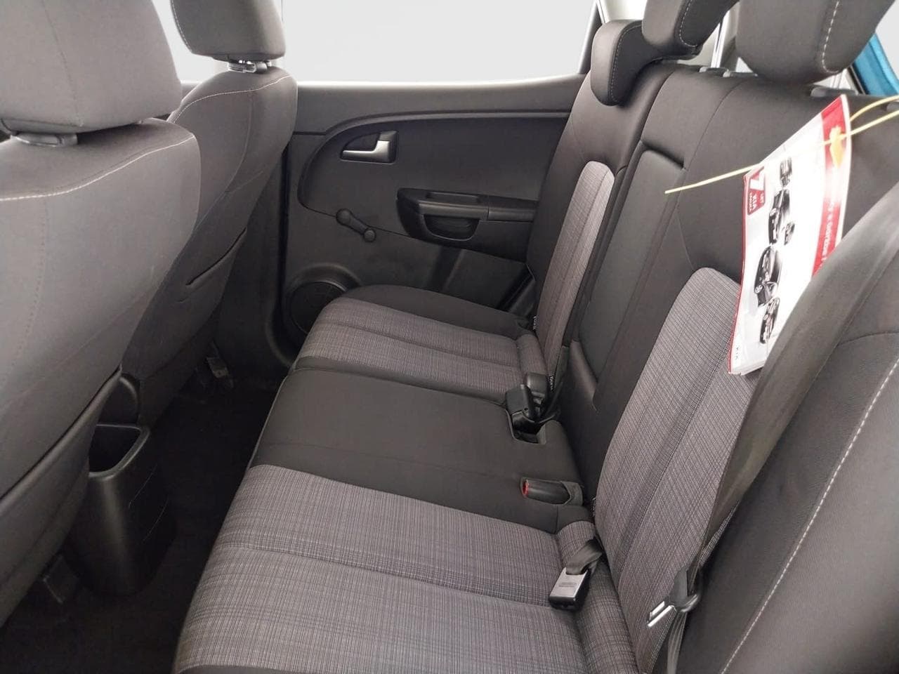 2010 Kia VENGA - 14