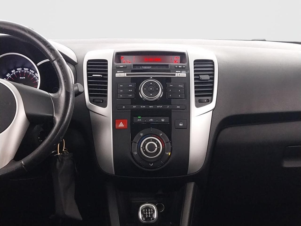 2010 Kia VENGA - 17