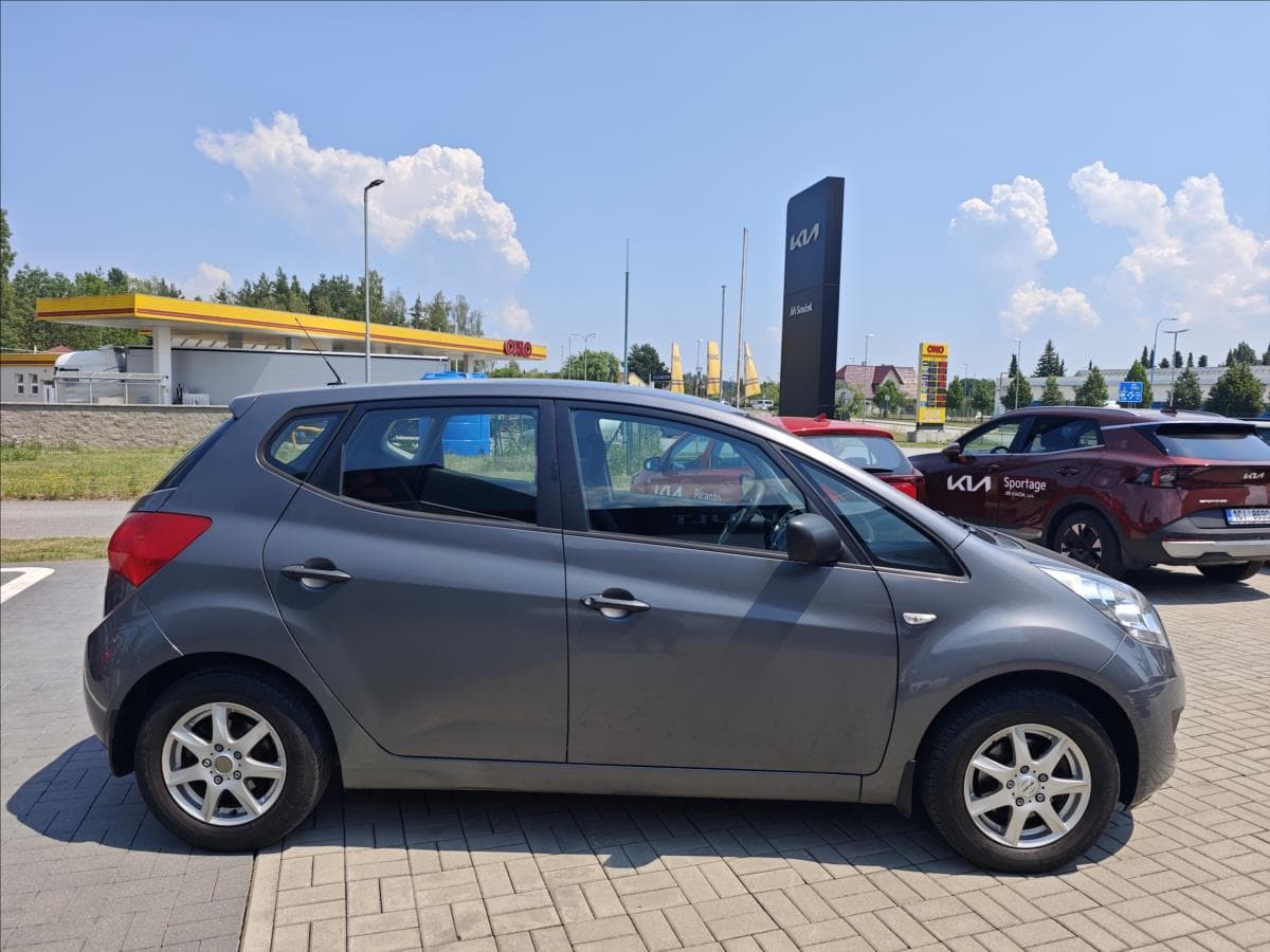 2010 Kia VENGA - 7